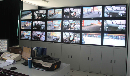 两个监控室需要用光纤连接,两端都需要什么设